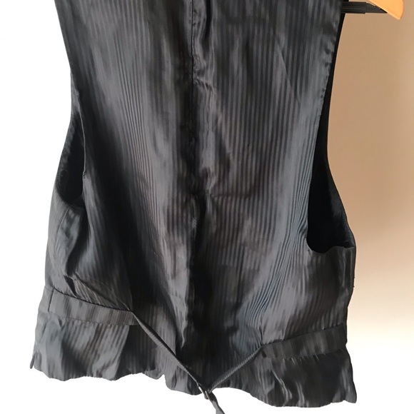 Pin stripe Vest - Picture 2 of 12